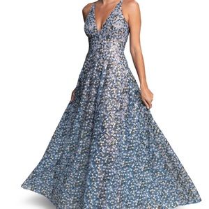 DRESS THE POPULATION- ARIYAH DRESS
